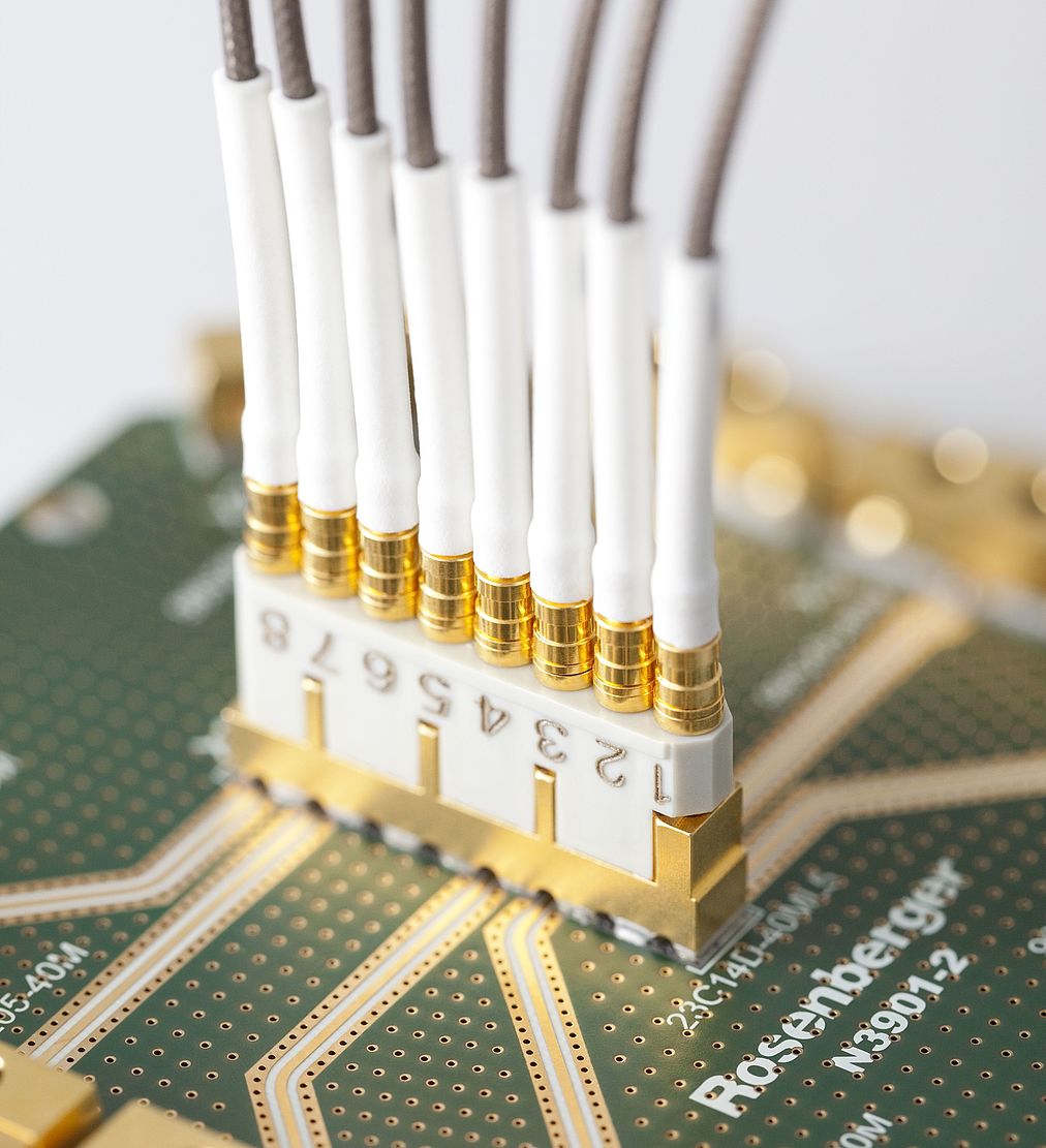 Multiport Mini-Coax Multiport Mini-Coax